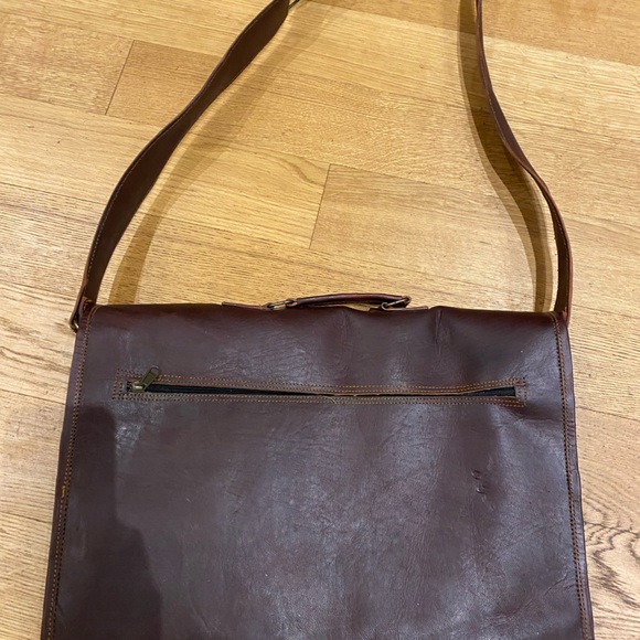 Leather work bag 17.5” x 14”. Great condition - never used. - Picture 2 of 3